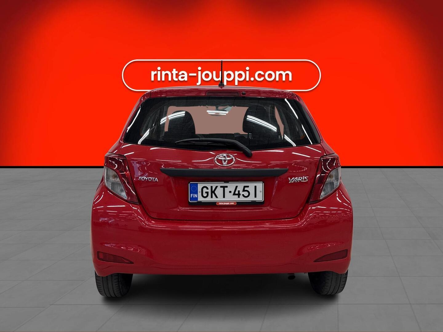 TOYOTA Yaris 2013