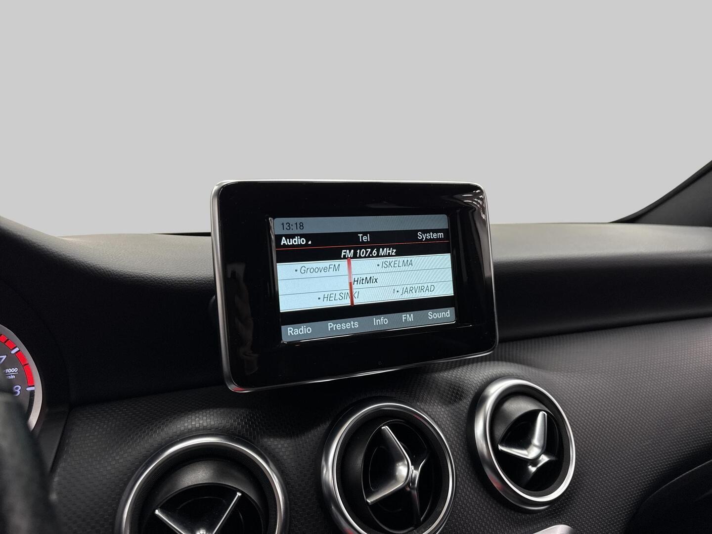 MERCEDES-BENZ A 2014