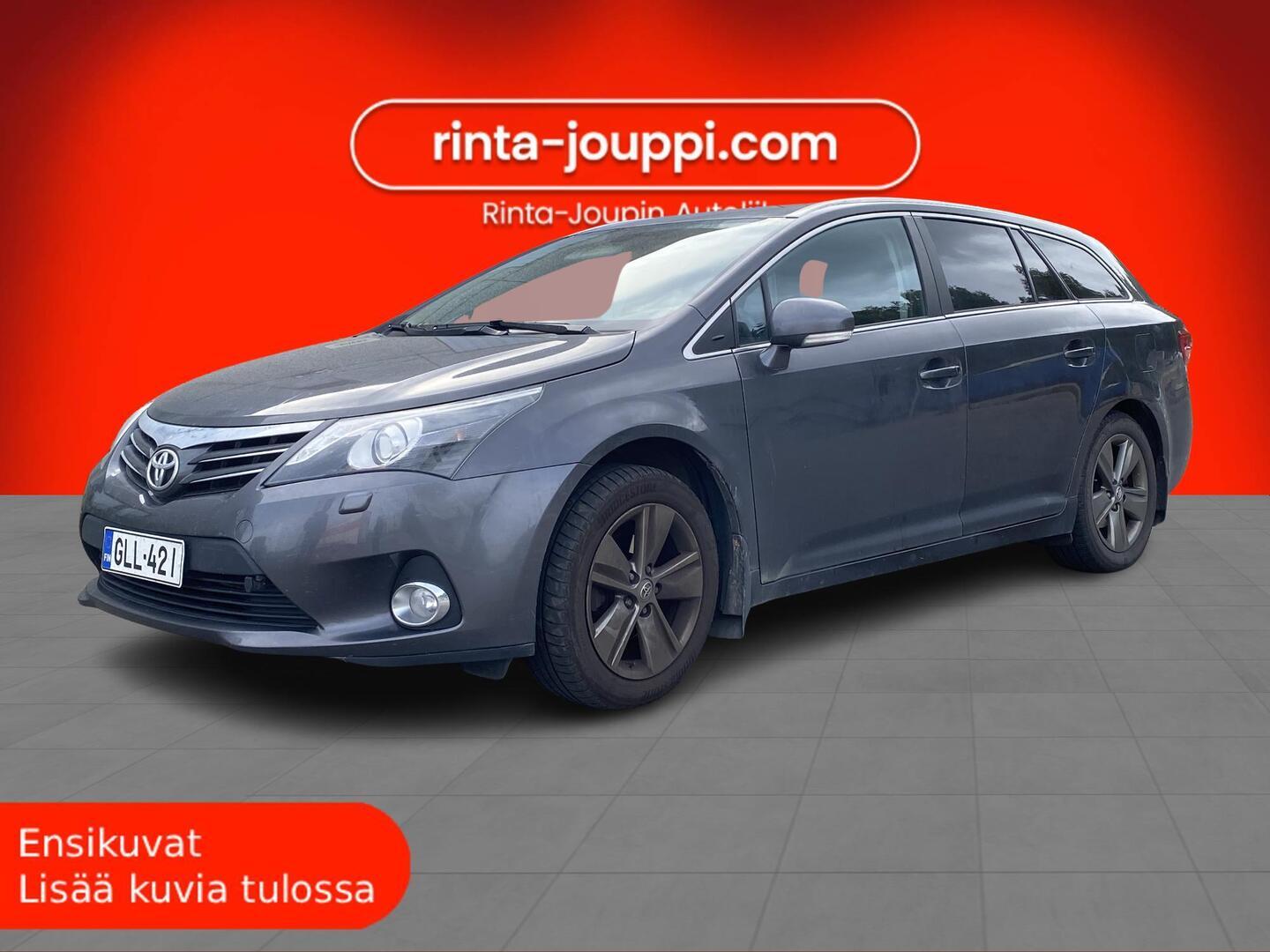 TOYOTA Avensis 2015