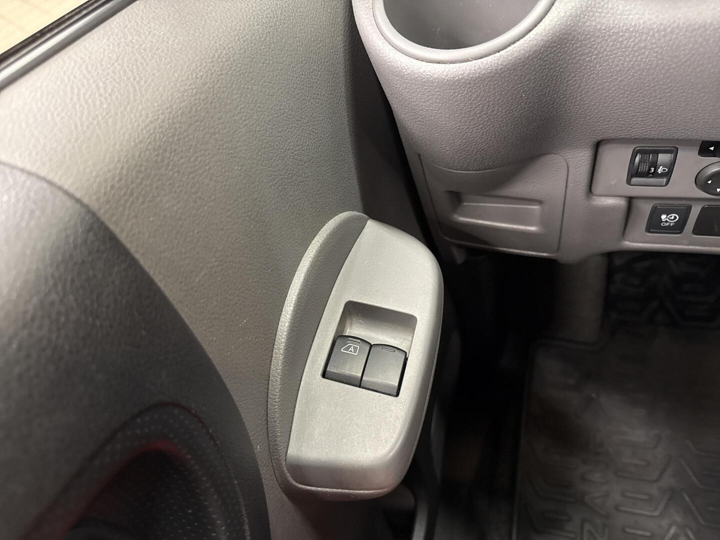 NISSAN e-NV200 2017