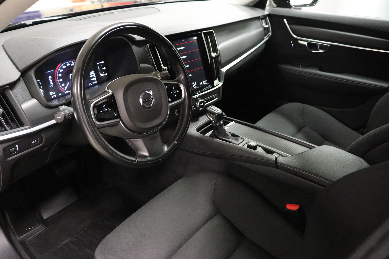VOLVO V90 2018