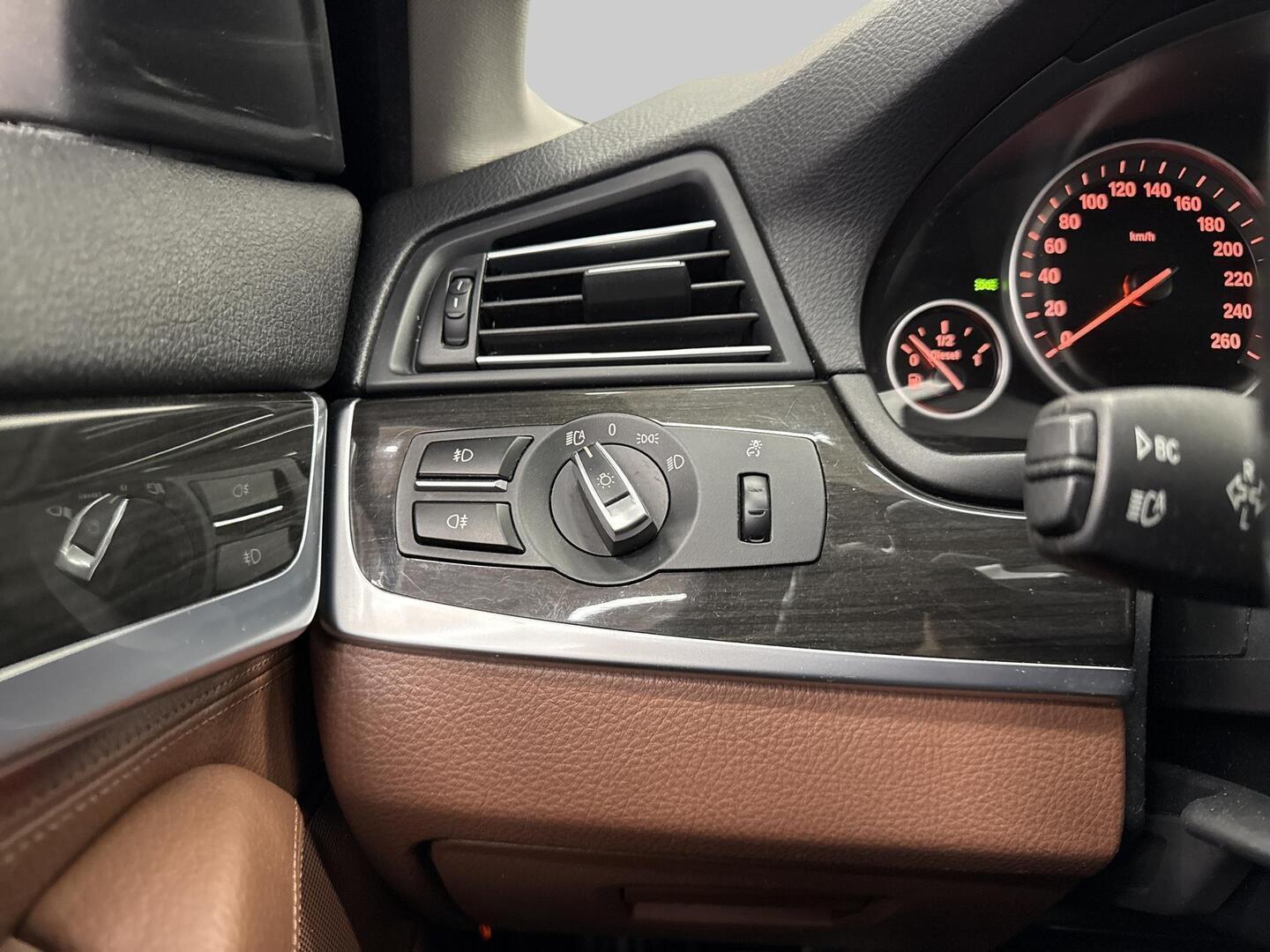 BMW 530 2011