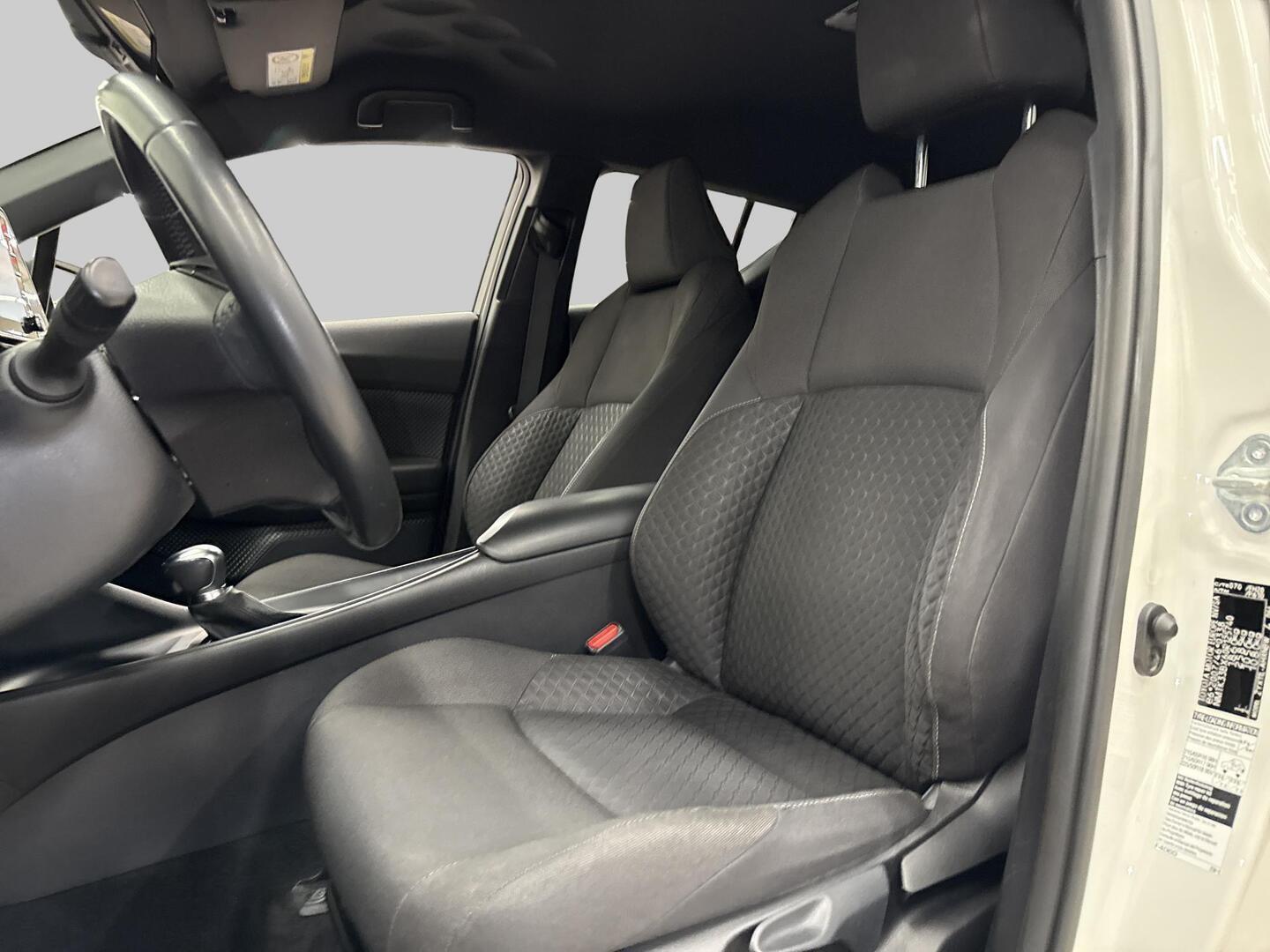TOYOTA C-HR 2021