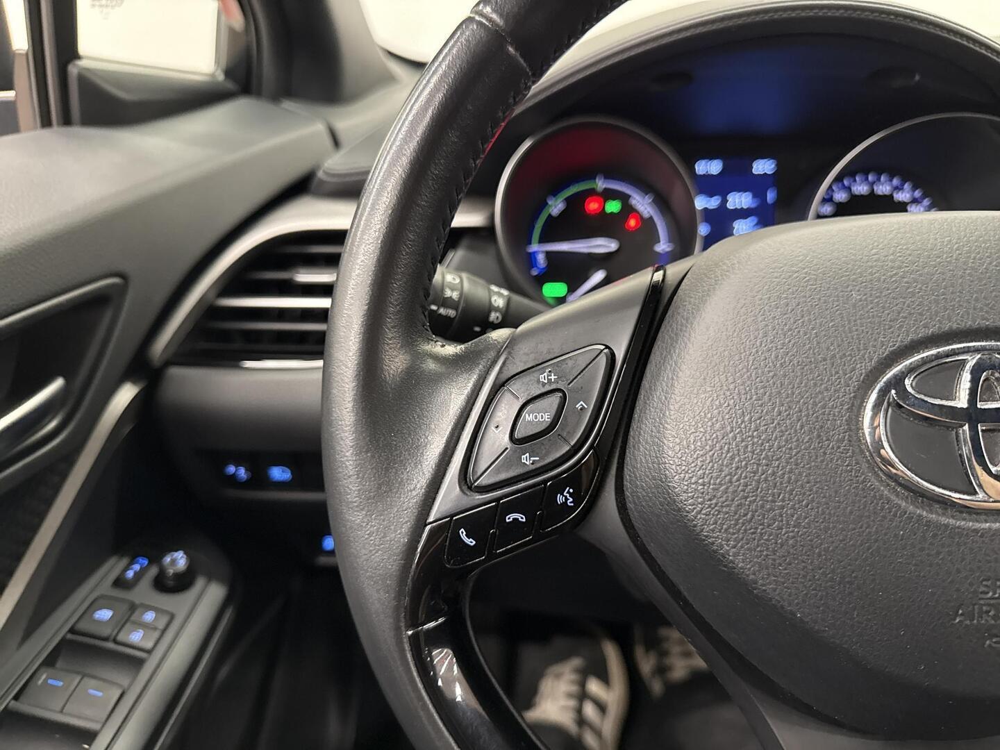 TOYOTA C-HR 2021