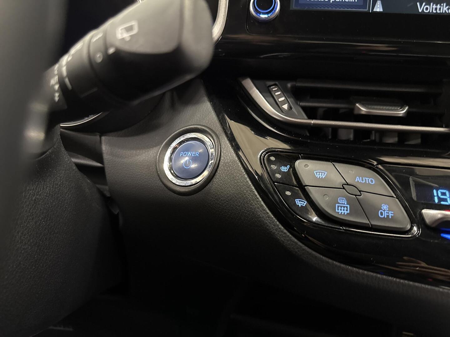 TOYOTA C-HR 2021