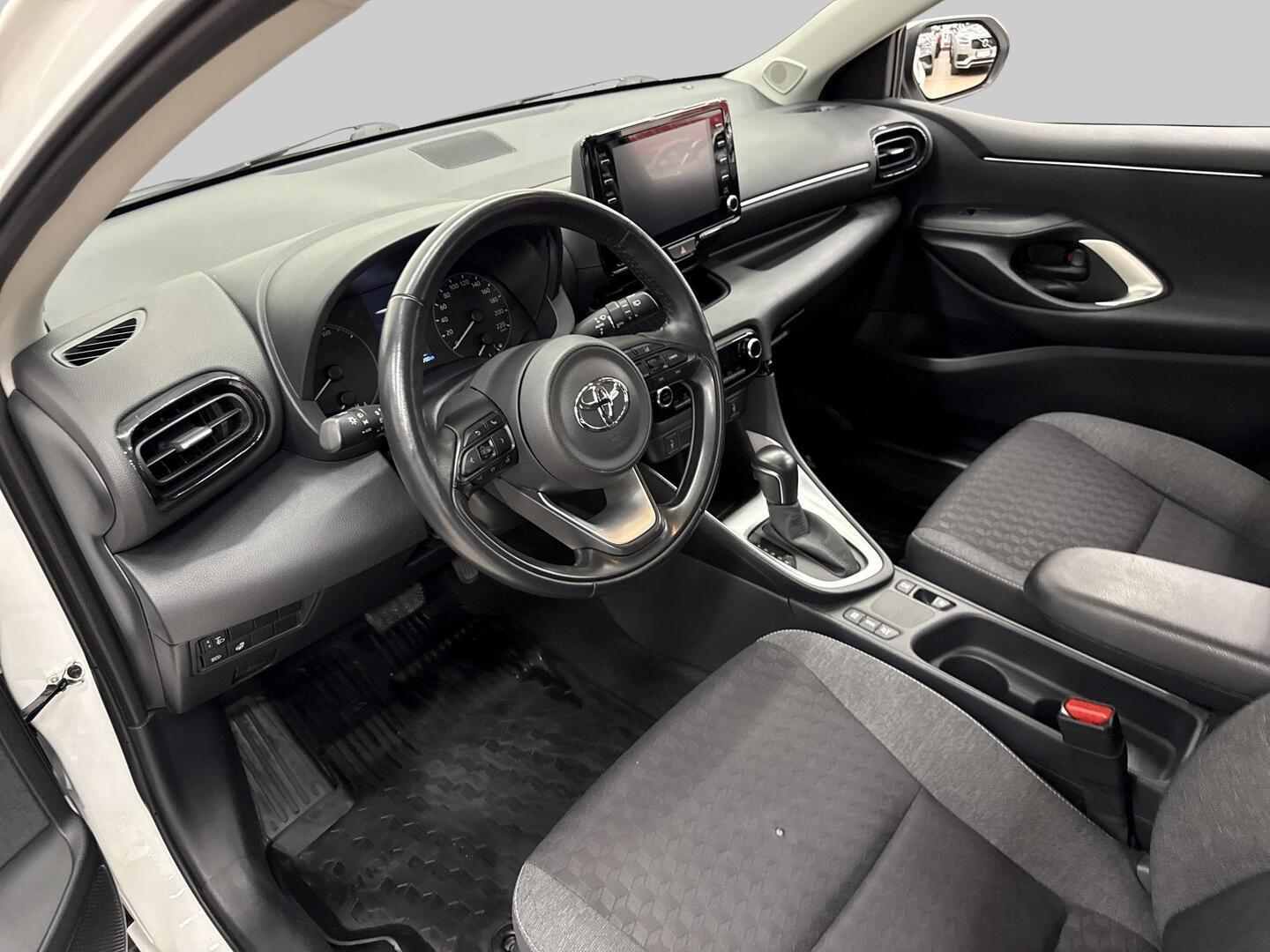 TOYOTA Yaris 2022
