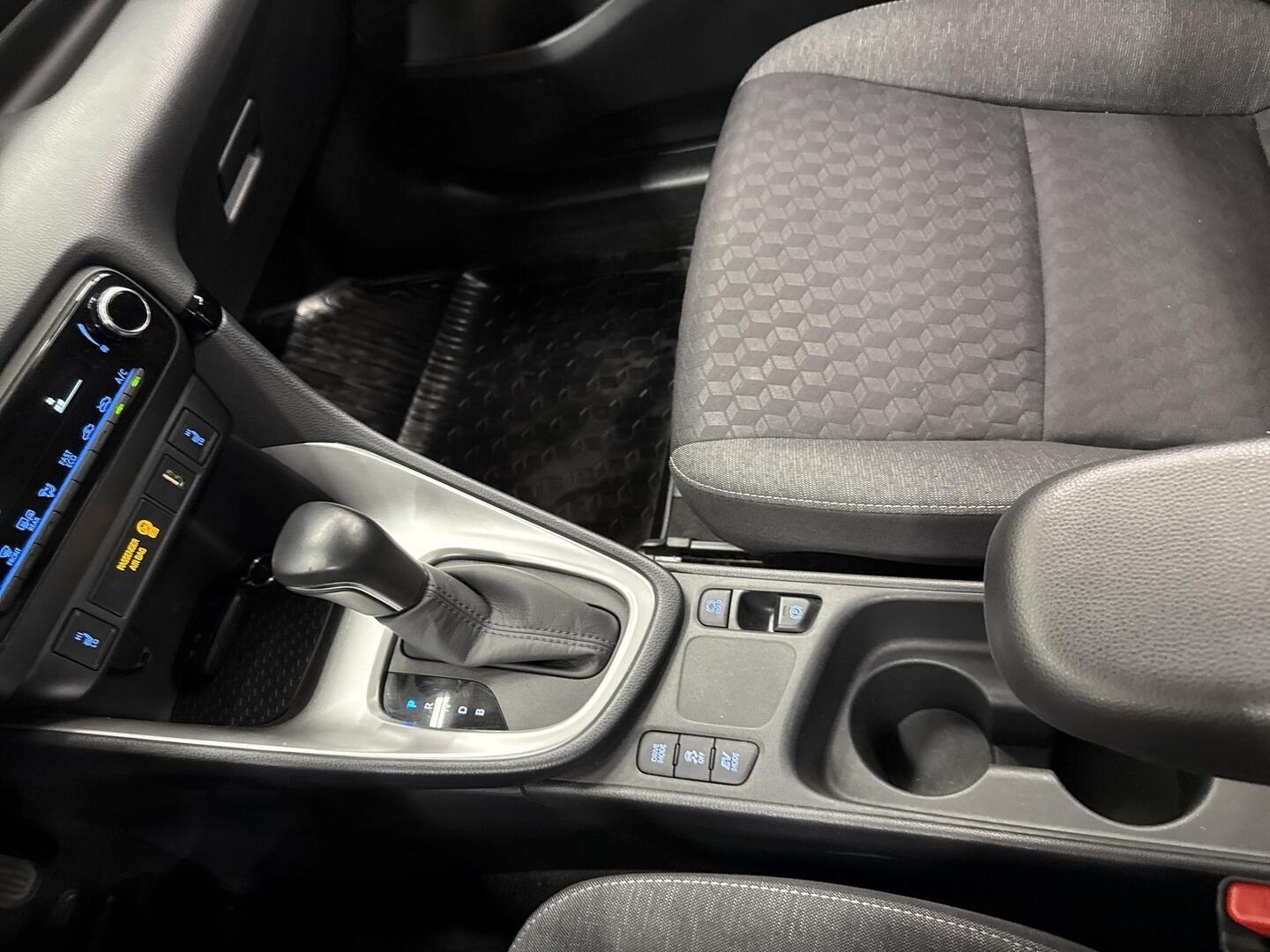 TOYOTA Yaris 2022