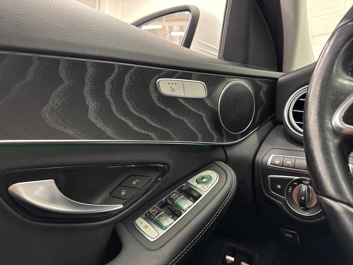 MERCEDES-BENZ C 2020