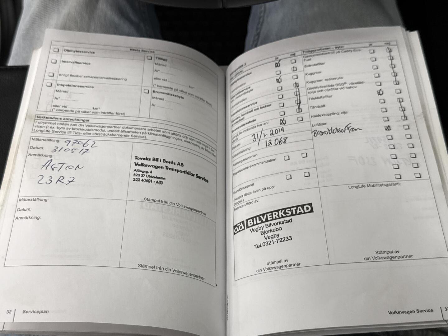 VOLKSWAGEN Amarok 2011