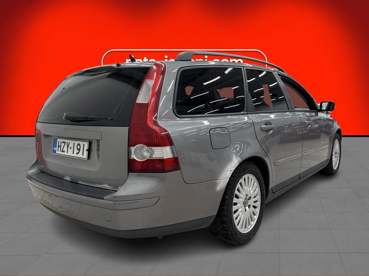 VOLVO V50 2004