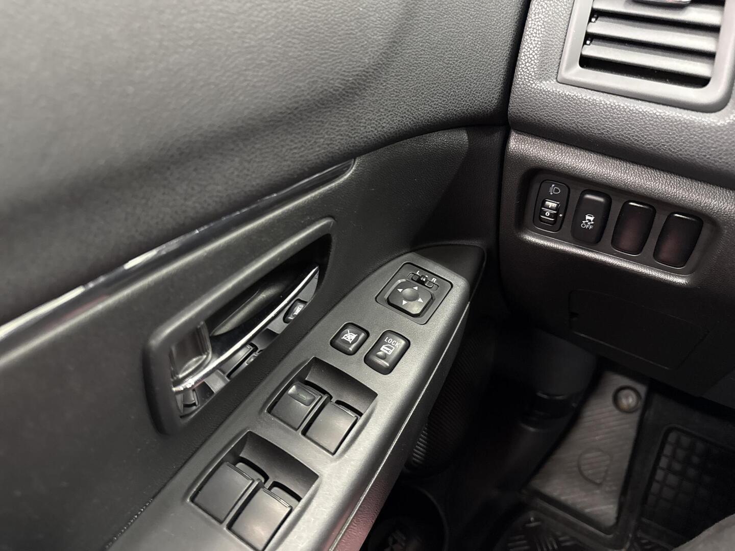 MITSUBISHI ASX 2014