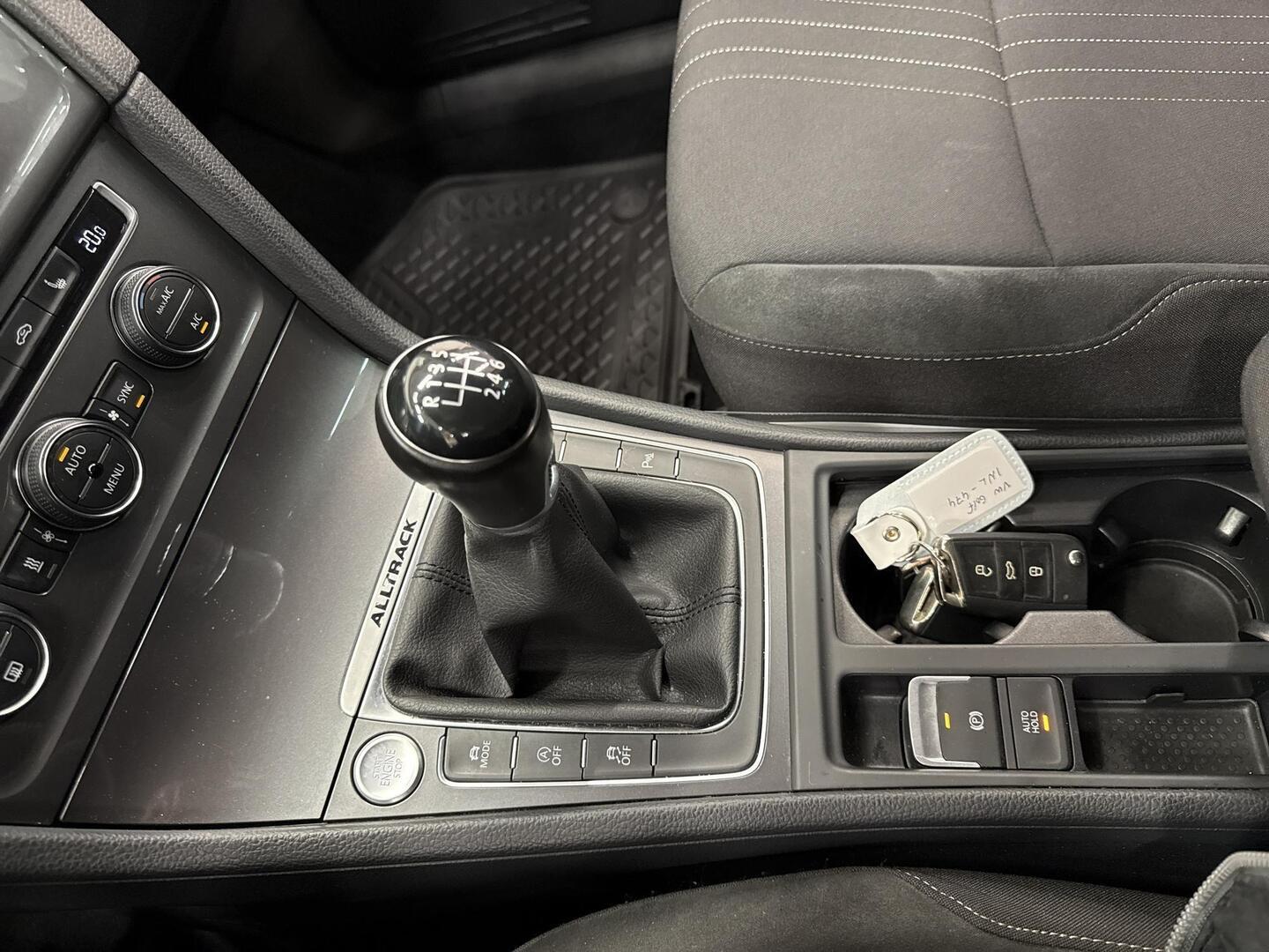 VOLKSWAGEN Golf 2017