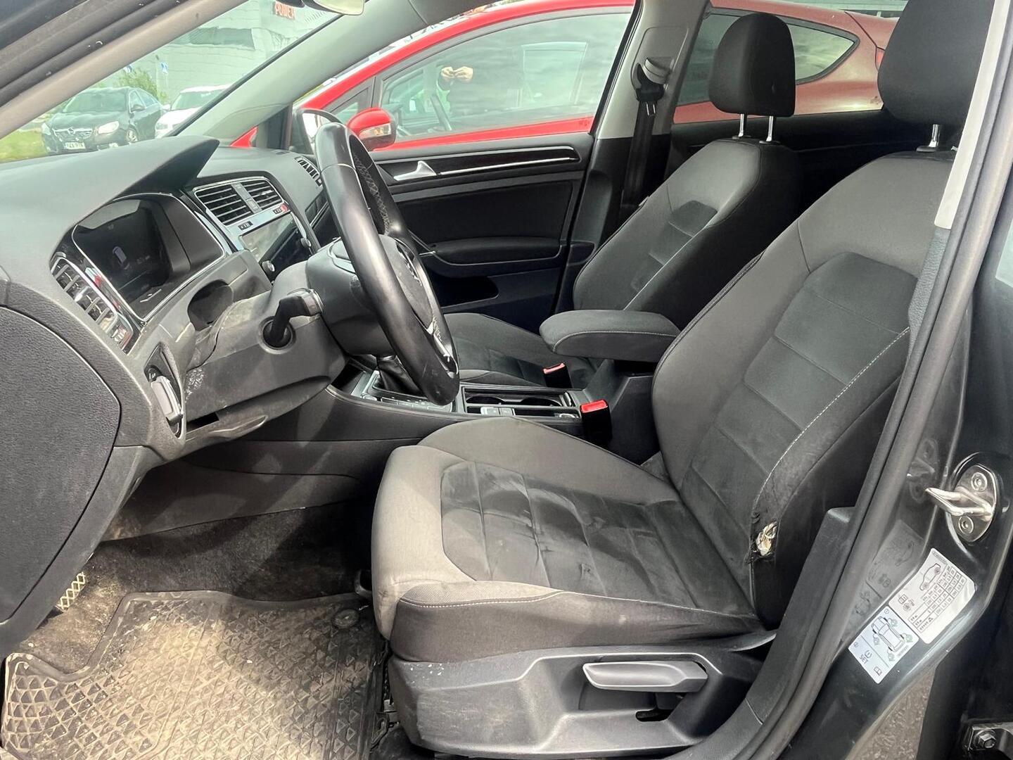 VOLKSWAGEN Golf 2018
