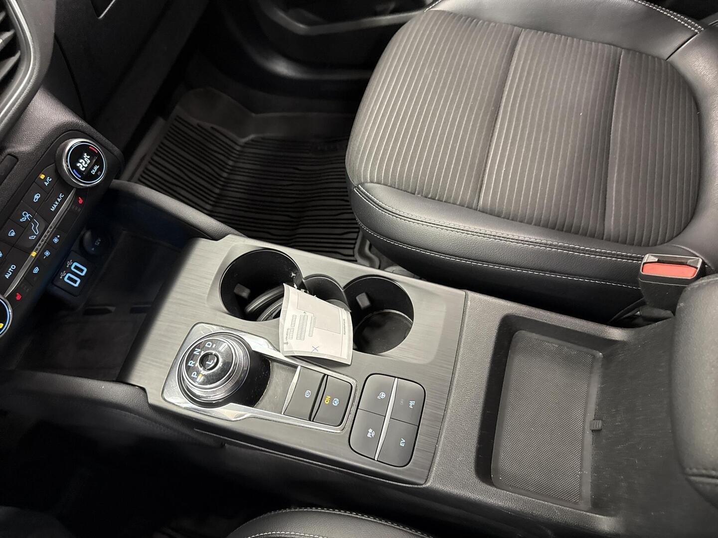 FORD Kuga 2022