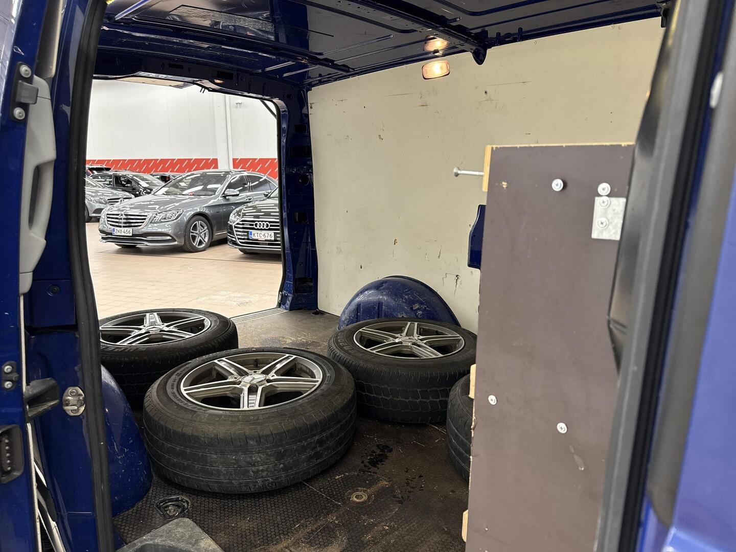 MERCEDES-BENZ Vito 2012