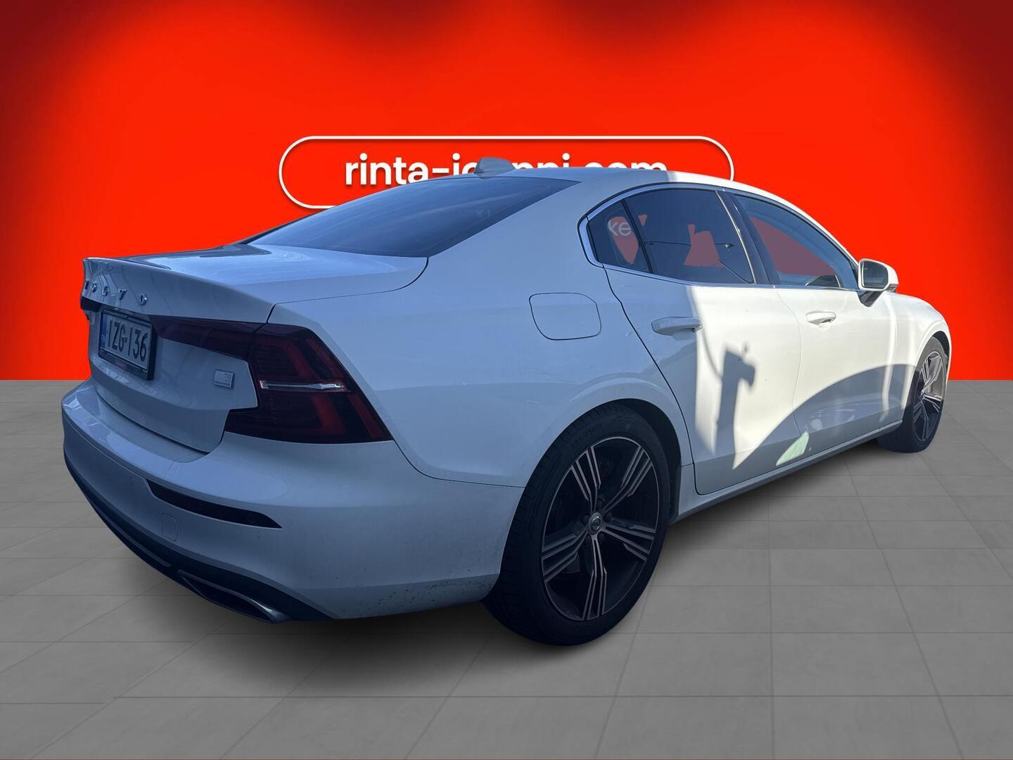 VOLVO S60 2022