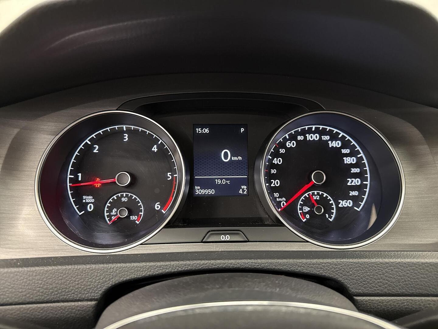 VOLKSWAGEN Golf 2013