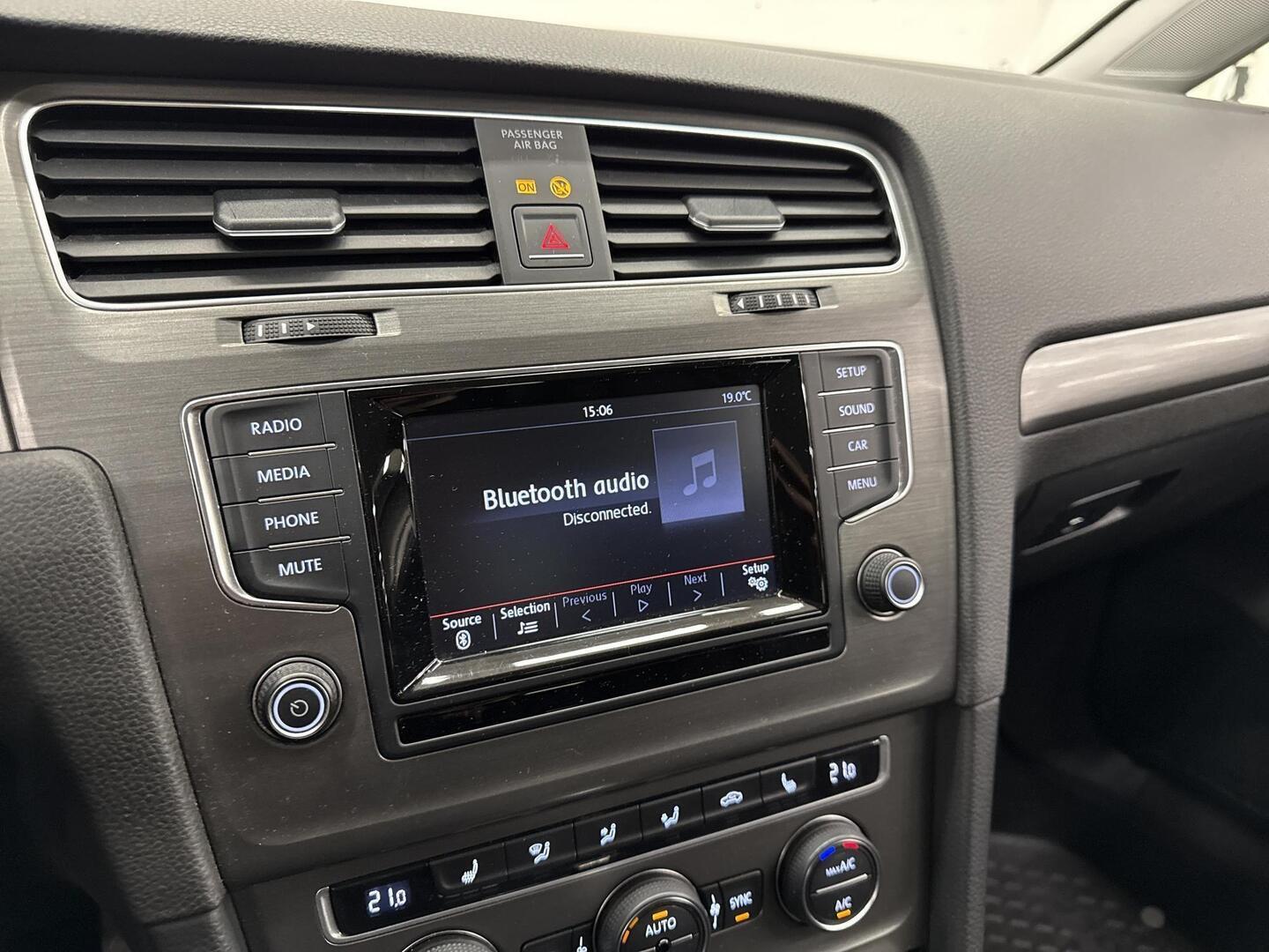 VOLKSWAGEN Golf 2013