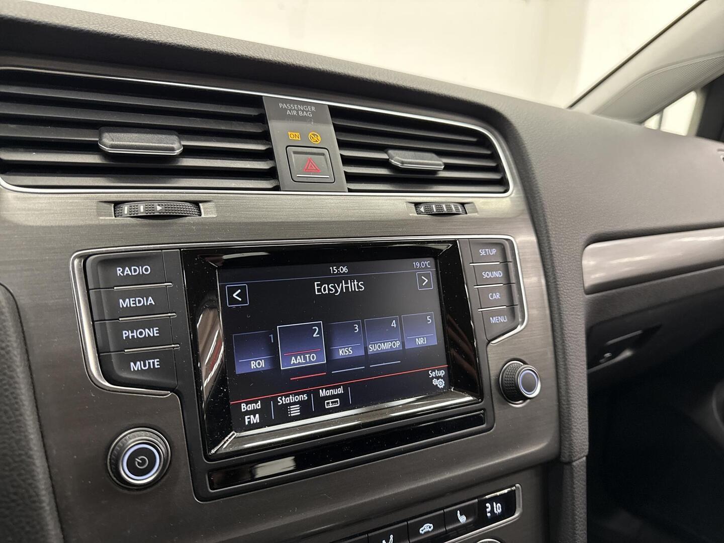VOLKSWAGEN Golf 2013