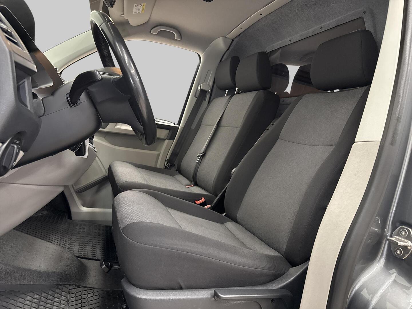VOLKSWAGEN Transporter 2018
