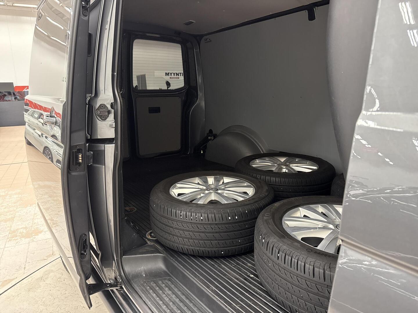 VOLKSWAGEN Transporter 2018