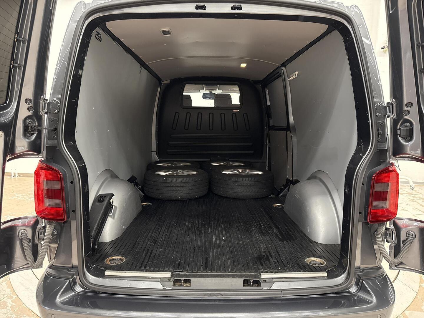 VOLKSWAGEN Transporter 2018