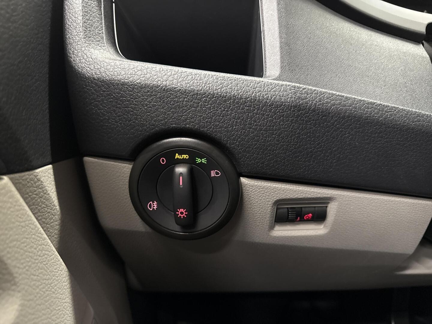 VOLKSWAGEN Transporter 2018