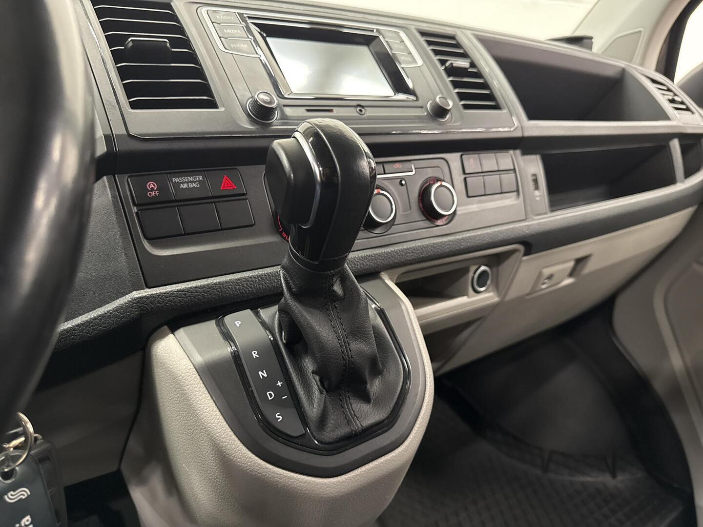 VOLKSWAGEN Transporter 2018