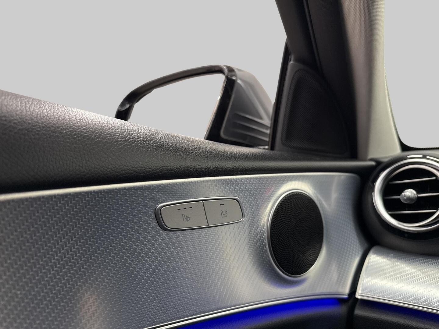 MERCEDES-BENZ E 2019