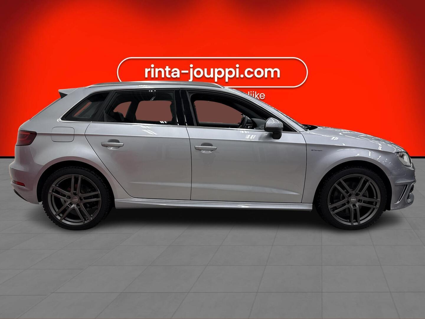 AUDI A3 2015