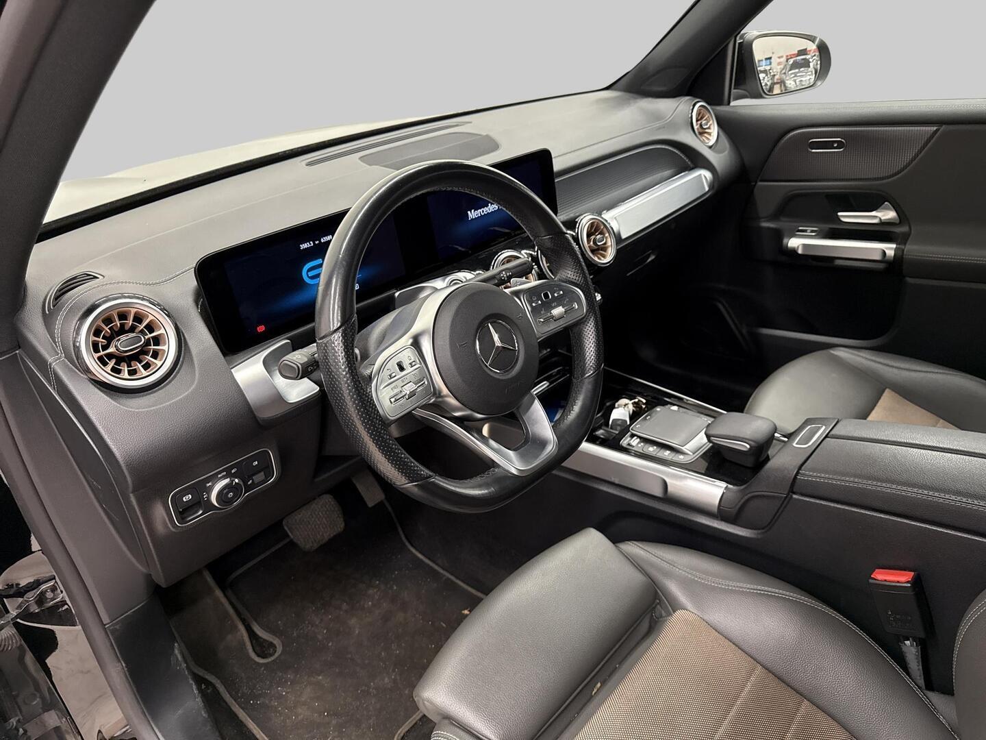 MERCEDES-BENZ EQB 2022