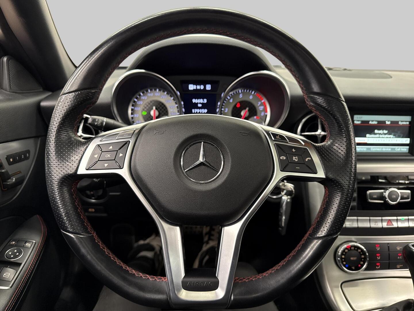 MERCEDES-BENZ SLK 2011