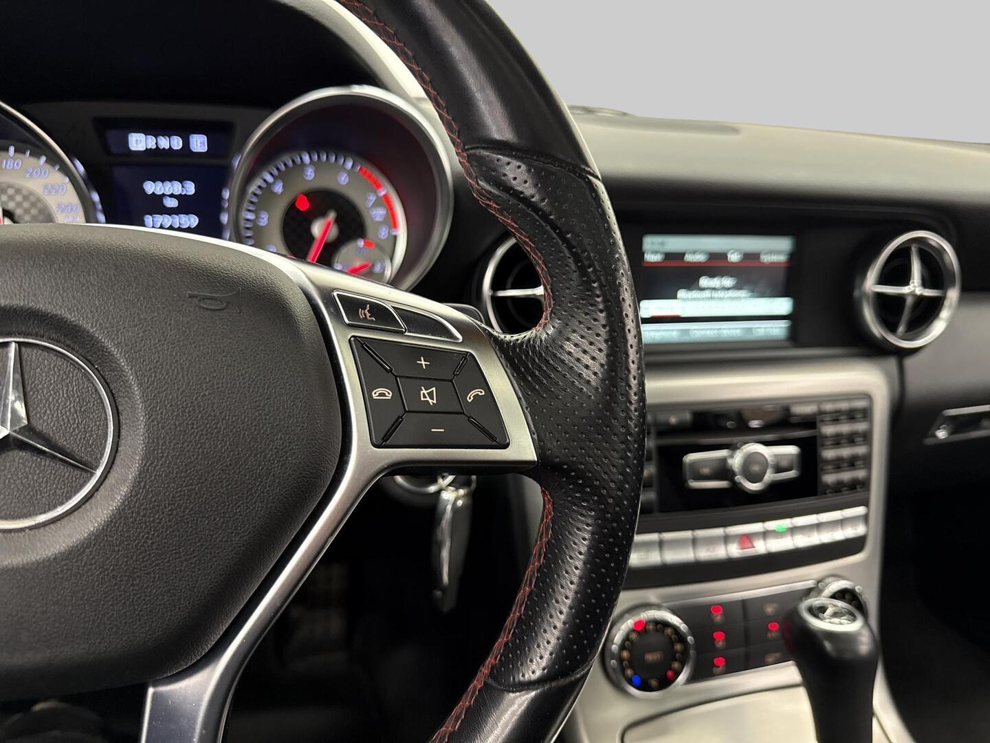 MERCEDES-BENZ SLK 2011