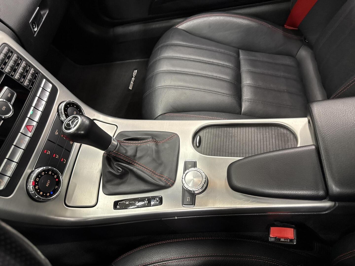 MERCEDES-BENZ SLK 2011
