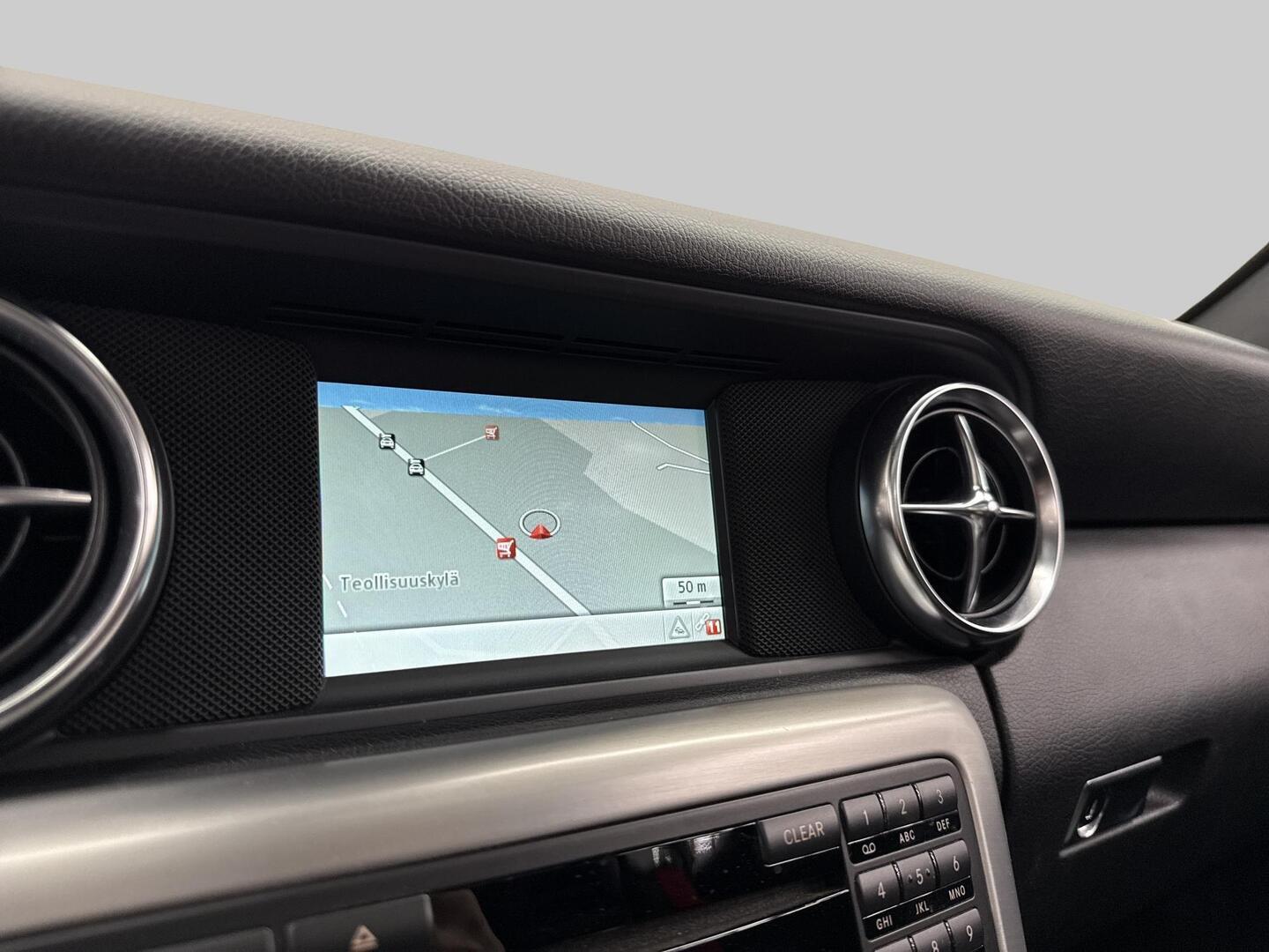 MERCEDES-BENZ SLK 2011