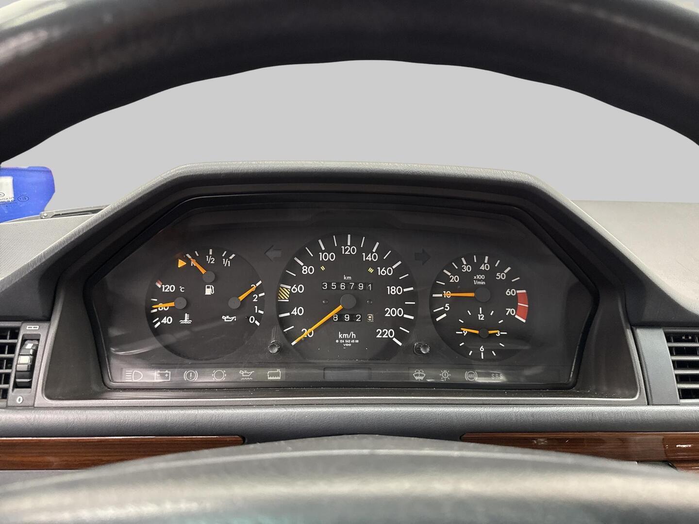MERCEDES-BENZ CE 1992