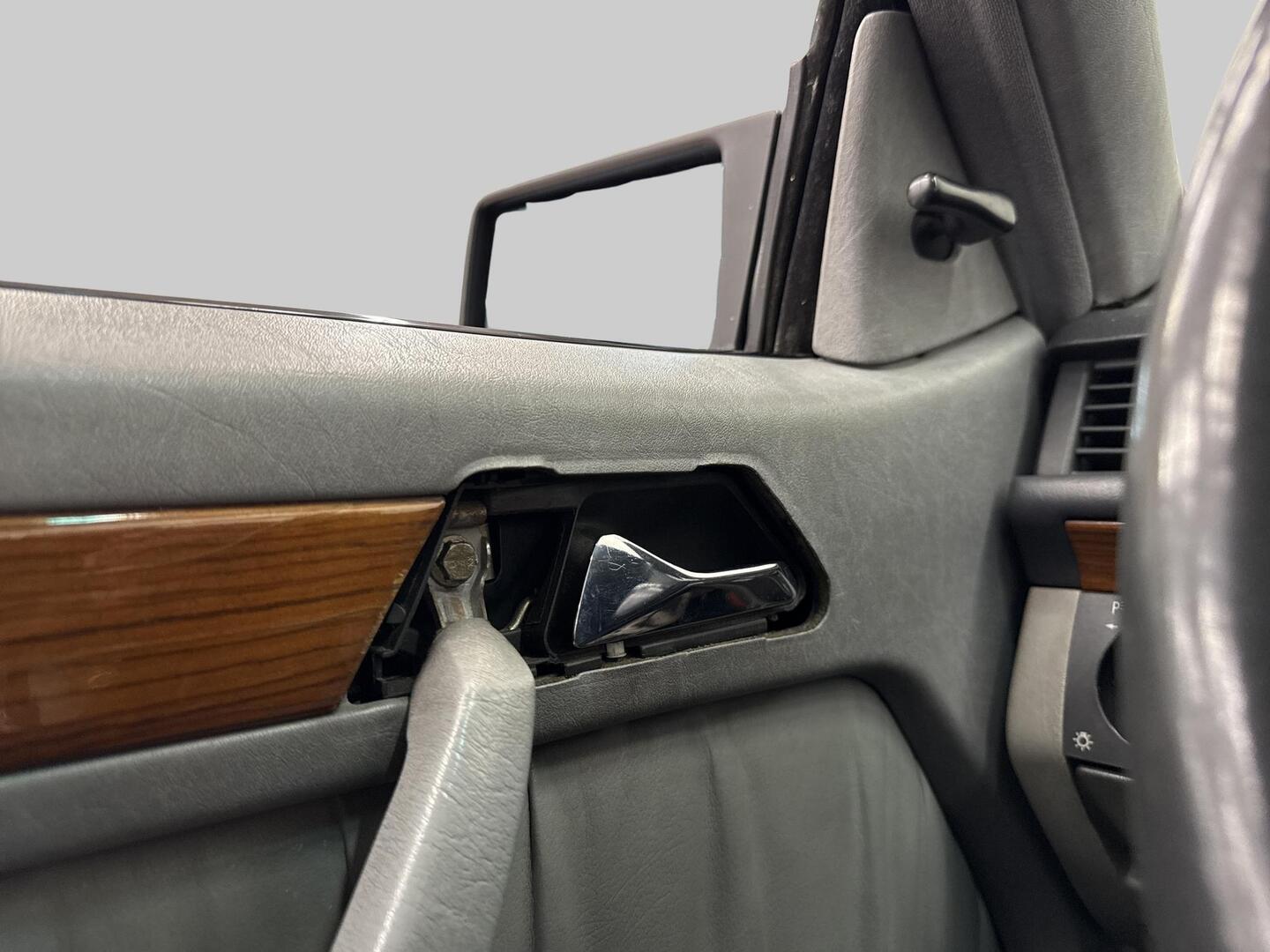 MERCEDES-BENZ CE 1992