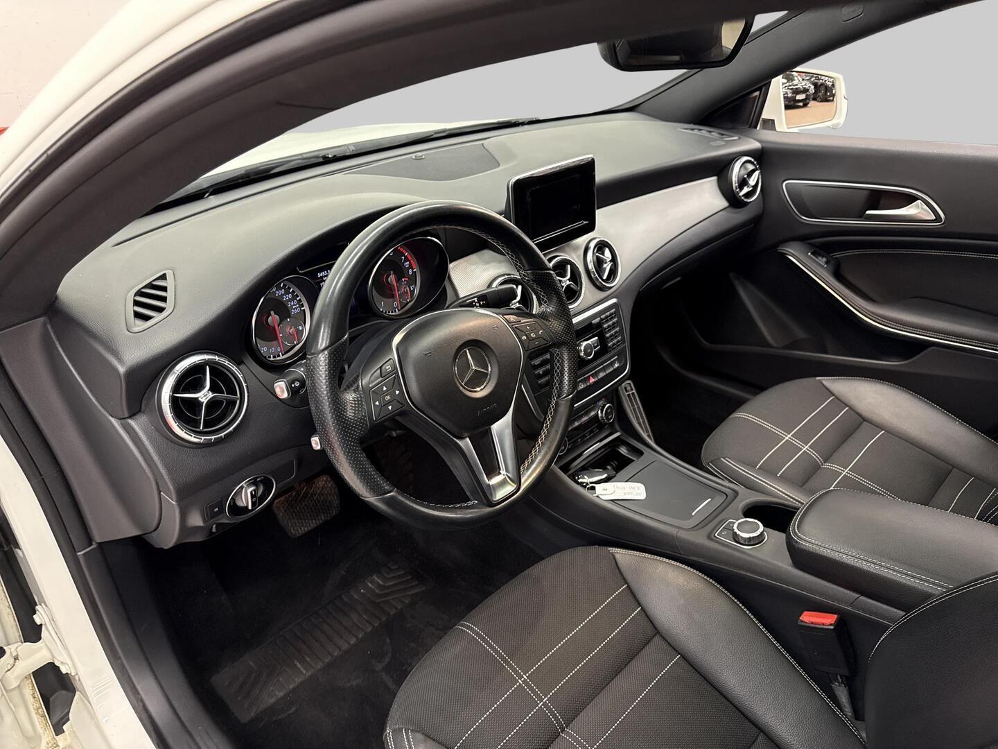 MERCEDES-BENZ CLA 2015