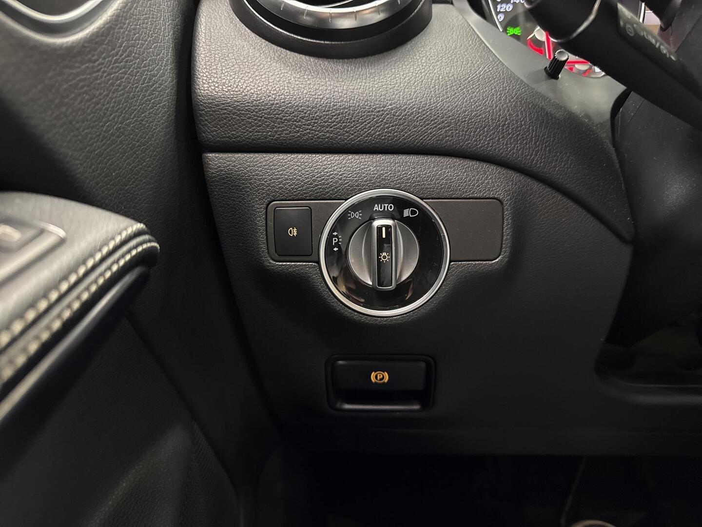 MERCEDES-BENZ CLA 2015