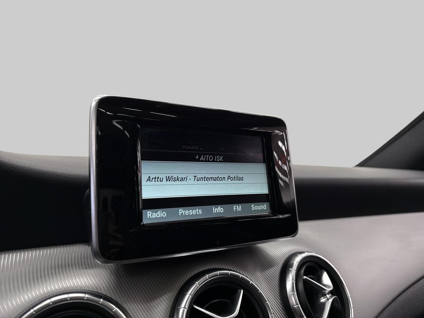 MERCEDES-BENZ CLA 2015