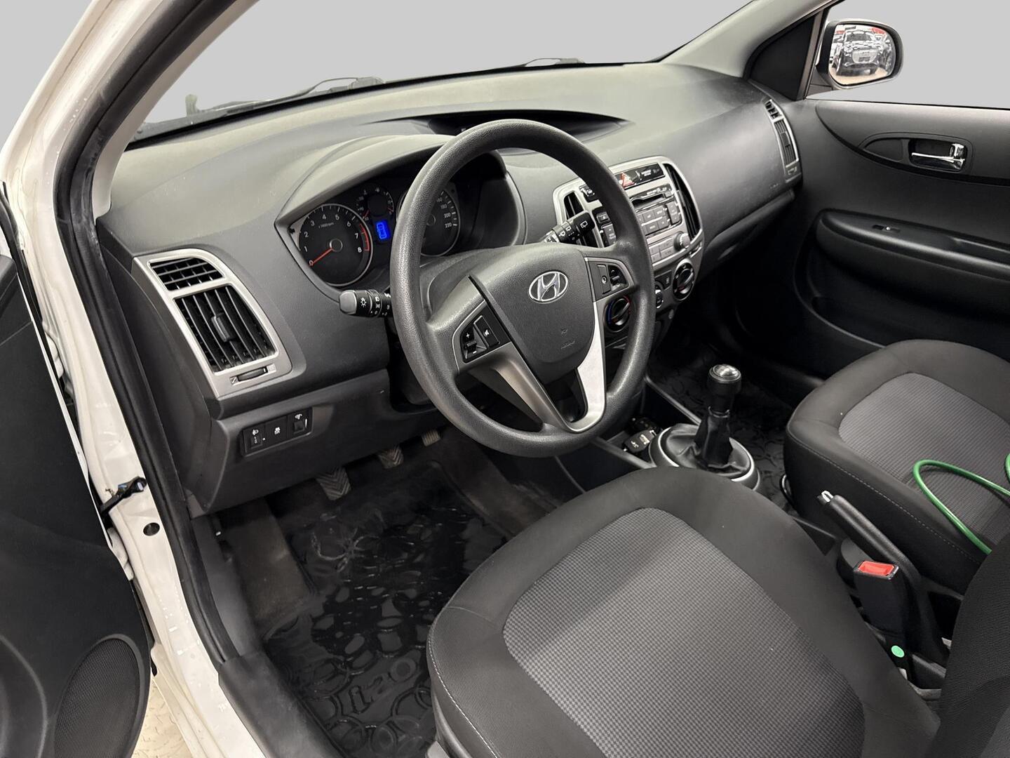 HYUNDAI i20 5d 2014