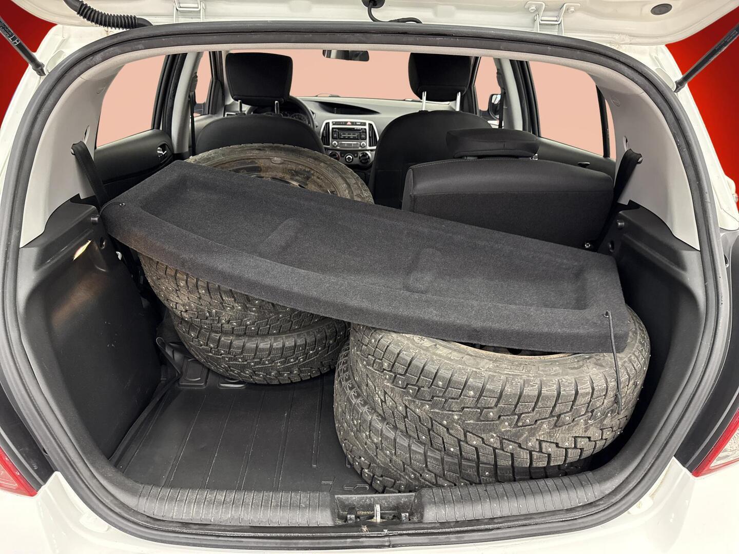 HYUNDAI i20 5d 2014