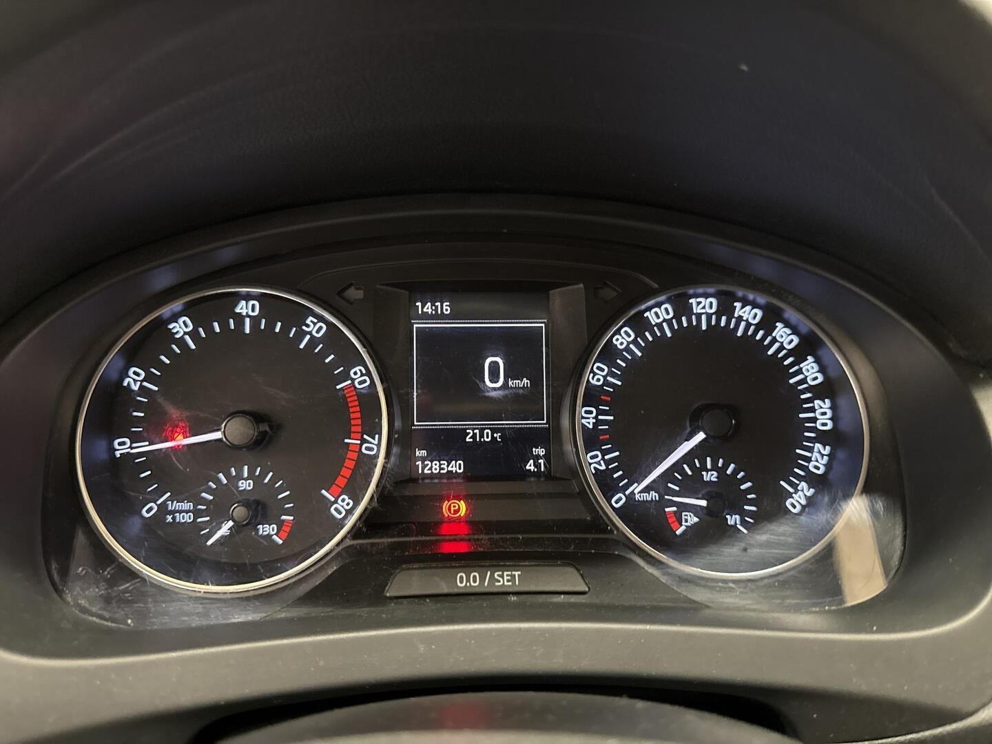 SKODA Rapid 2016