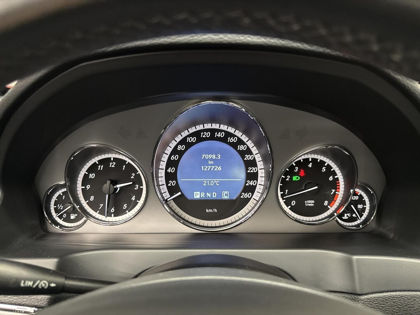 MERCEDES-BENZ E 2010