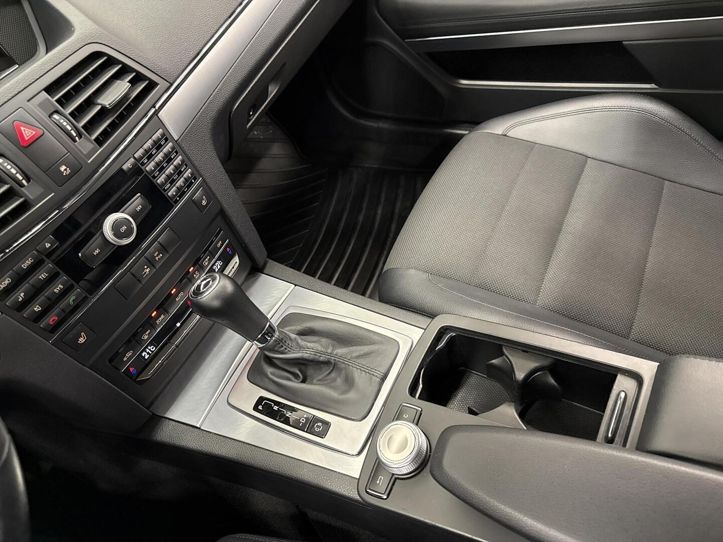 MERCEDES-BENZ E 2010