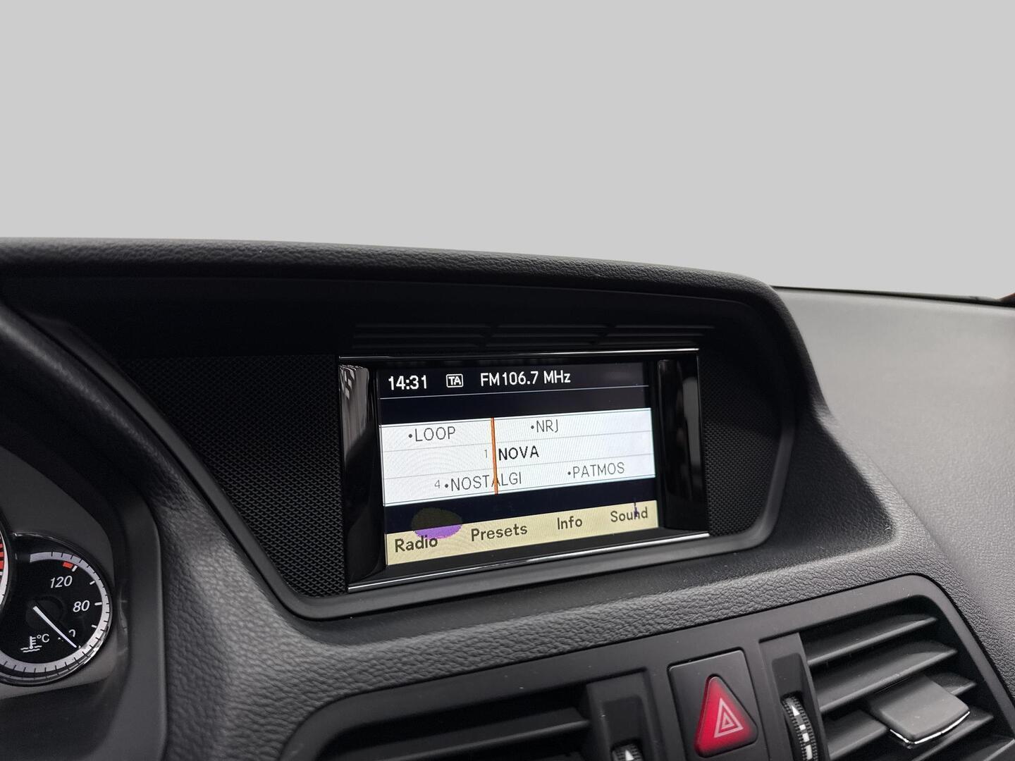 MERCEDES-BENZ E 2010