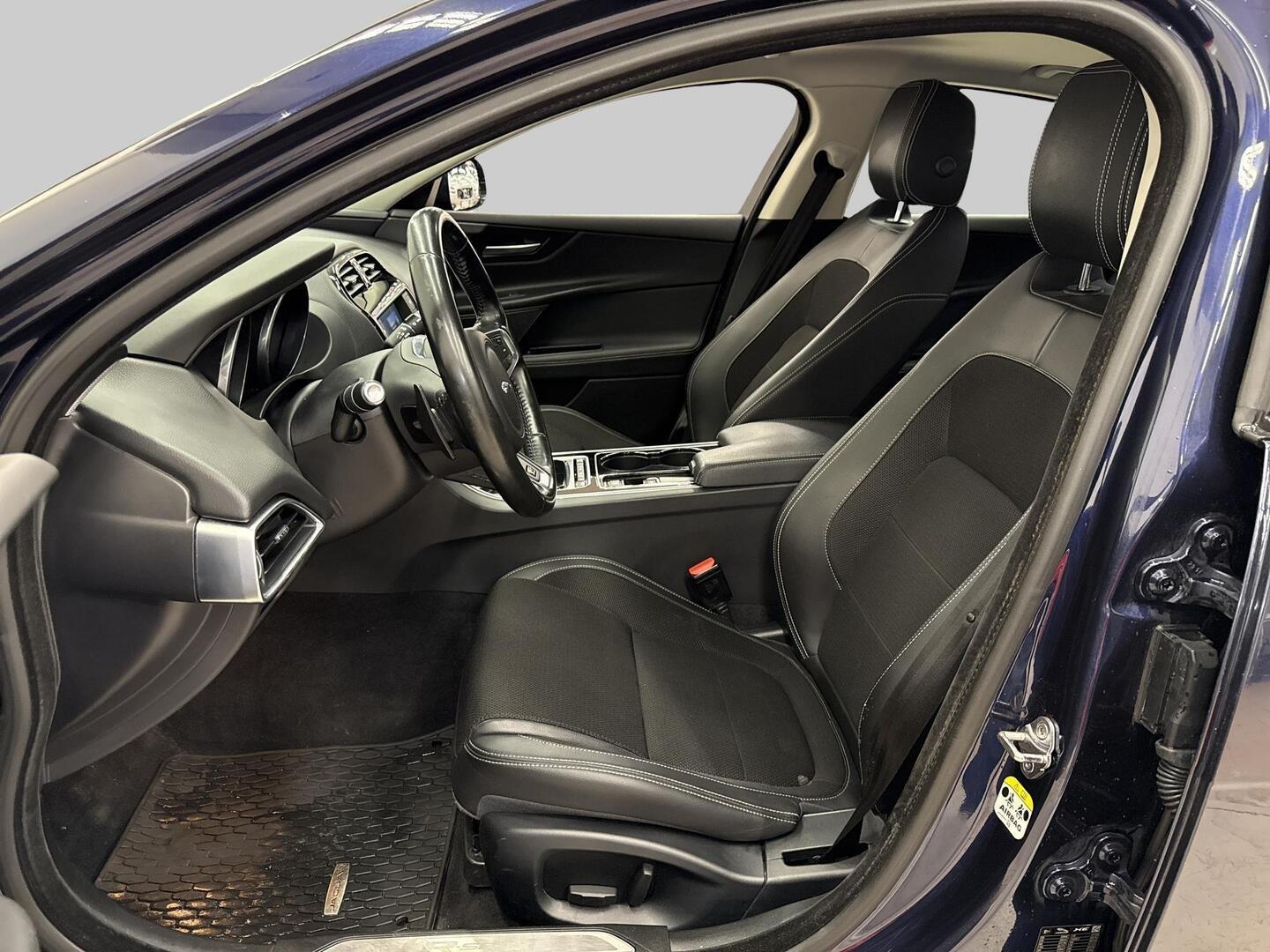 JAGUAR XE 2016