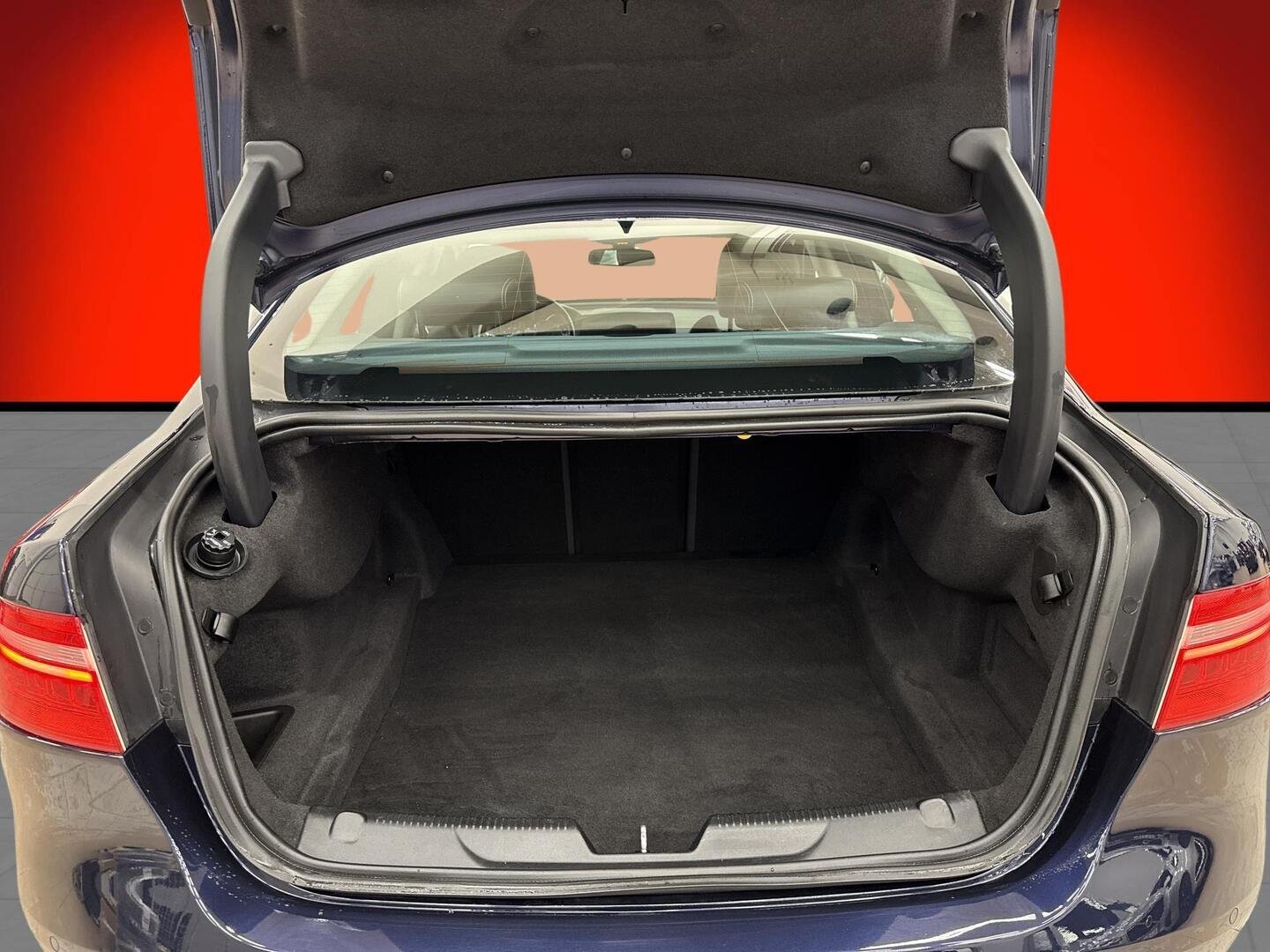 JAGUAR XE 2016