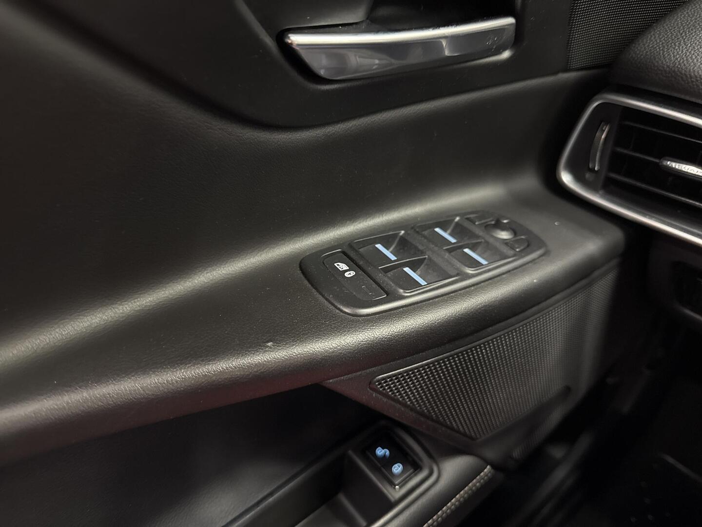 JAGUAR XE 2016