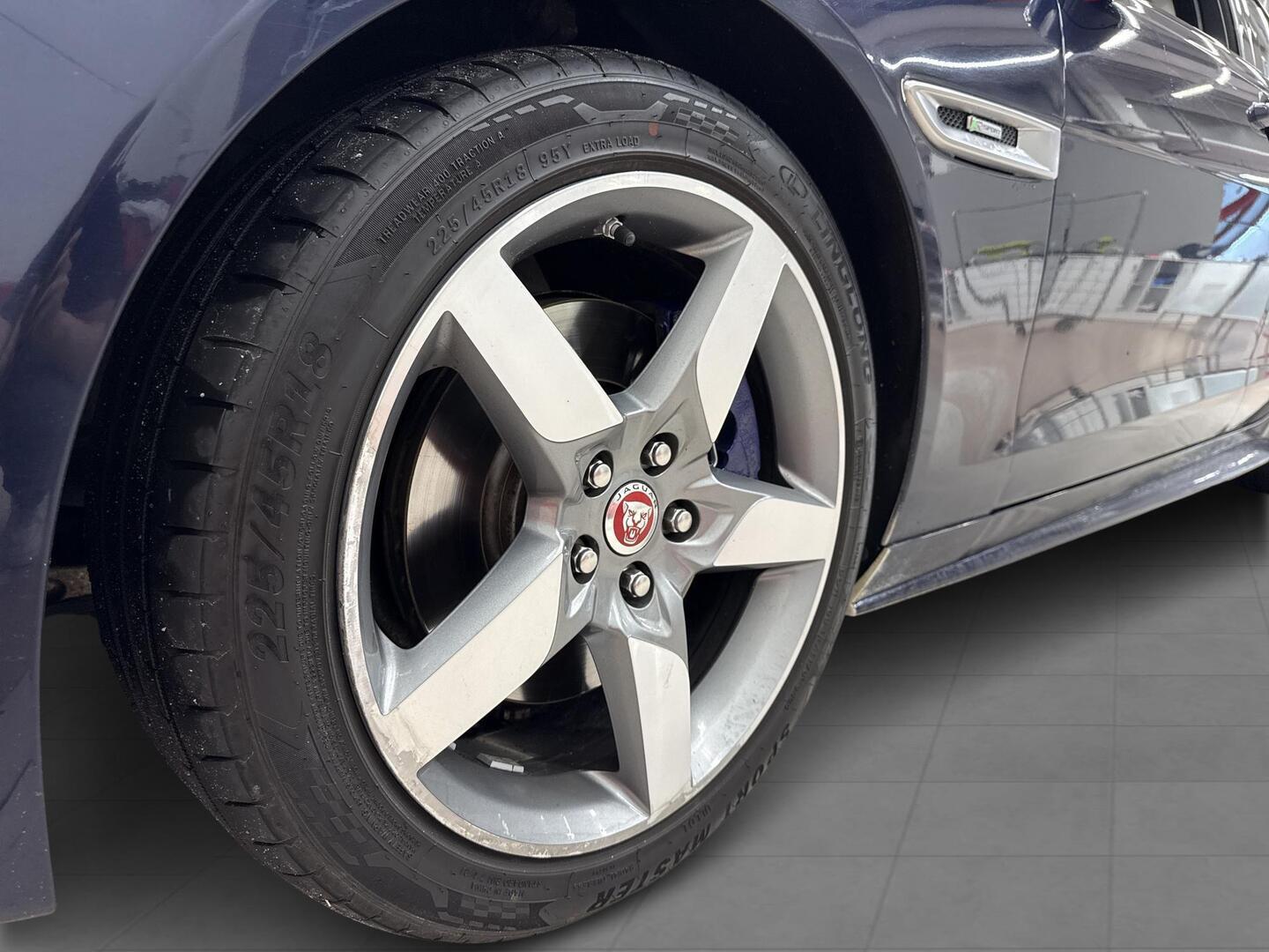 JAGUAR XE 2016